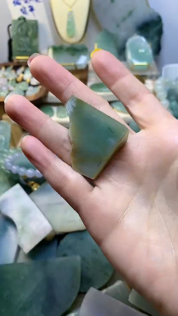 未镶嵌挂件翡翠 缅甸A货翡翠，没有运费险