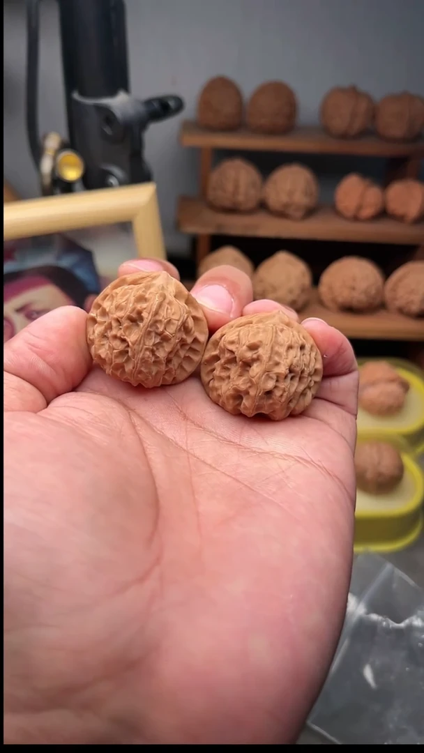 吊坠文玩核桃龙胆36
