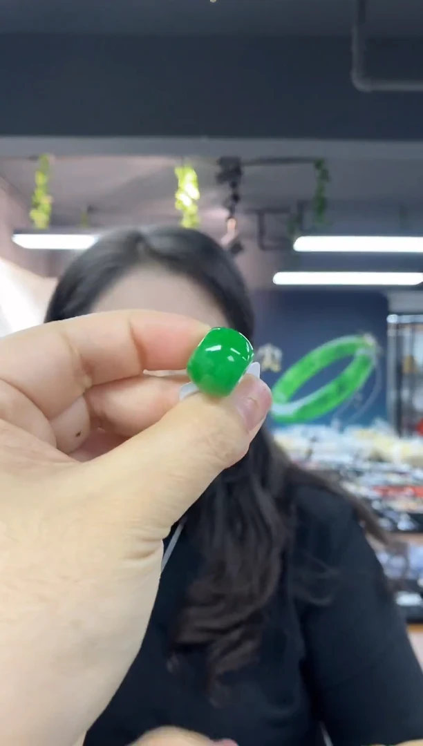 吊坠(不含链)未镶嵌翡翠多样性发其一颜色微差