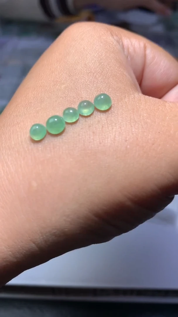 未镶嵌定制翡翠毛货