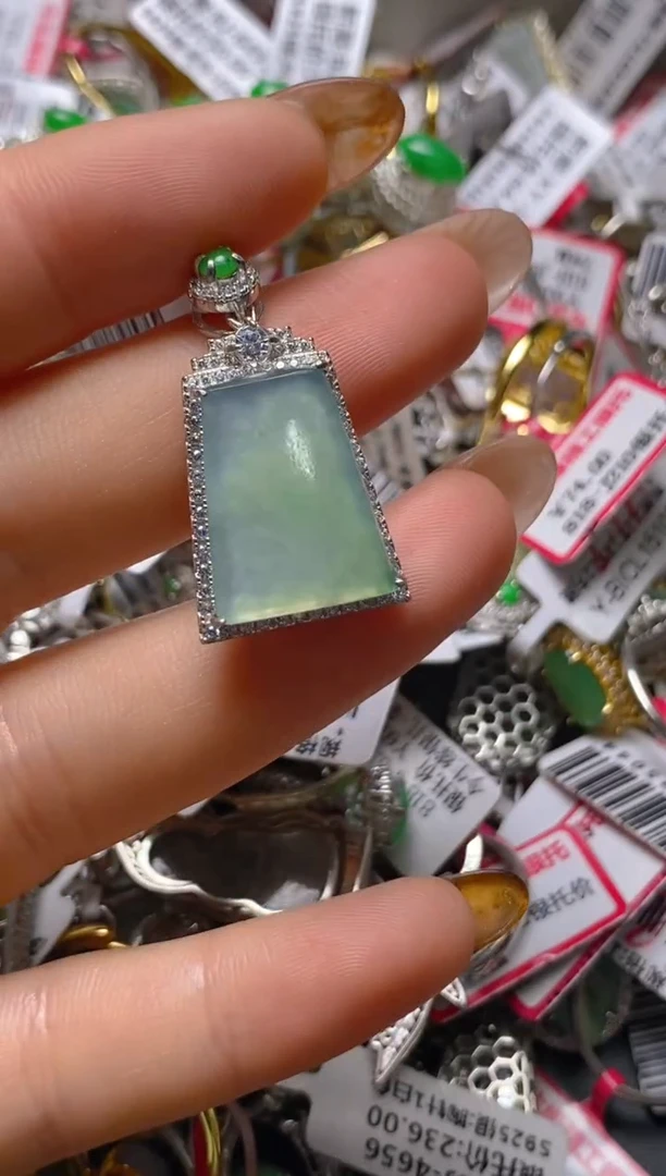 银S925镶嵌戒指翡翠百内无证书
