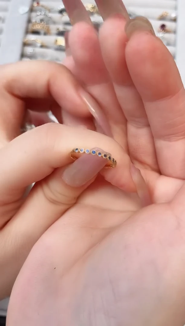 戒指蓝宝石18K金镶嵌18K金镶嵌蓝宝石戒指