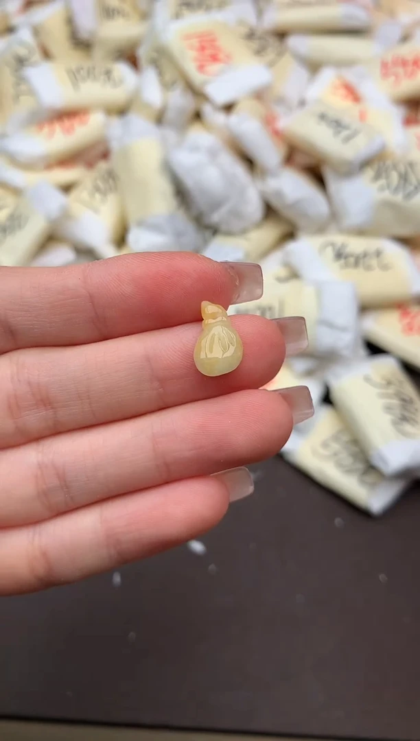 翡翠挂件未镶嵌 一福利9