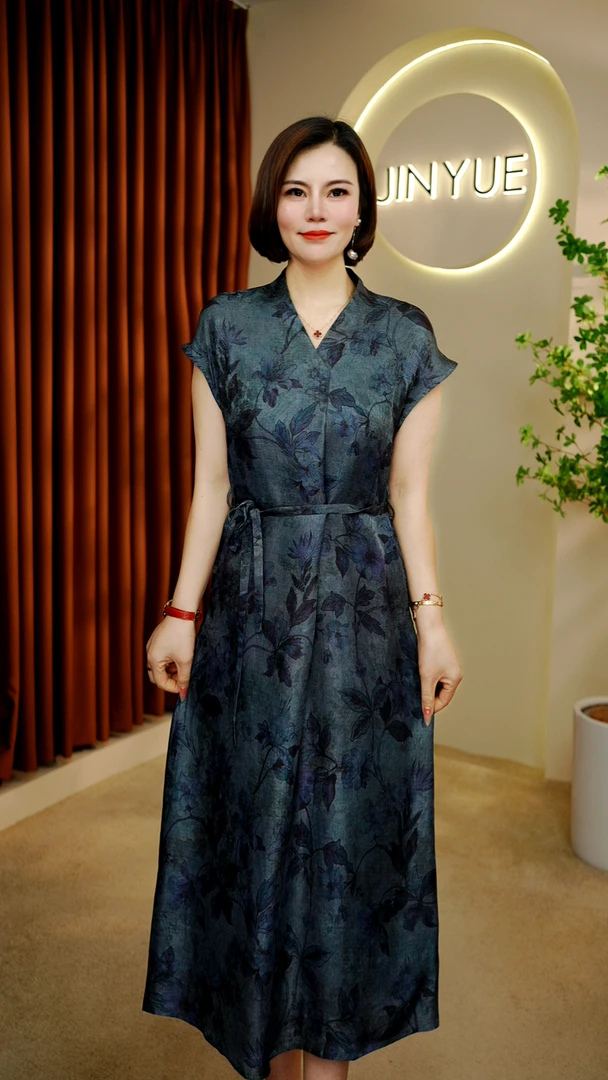【沐萱】2025新款早春新中式高级感时尚优雅连衣裙1902A