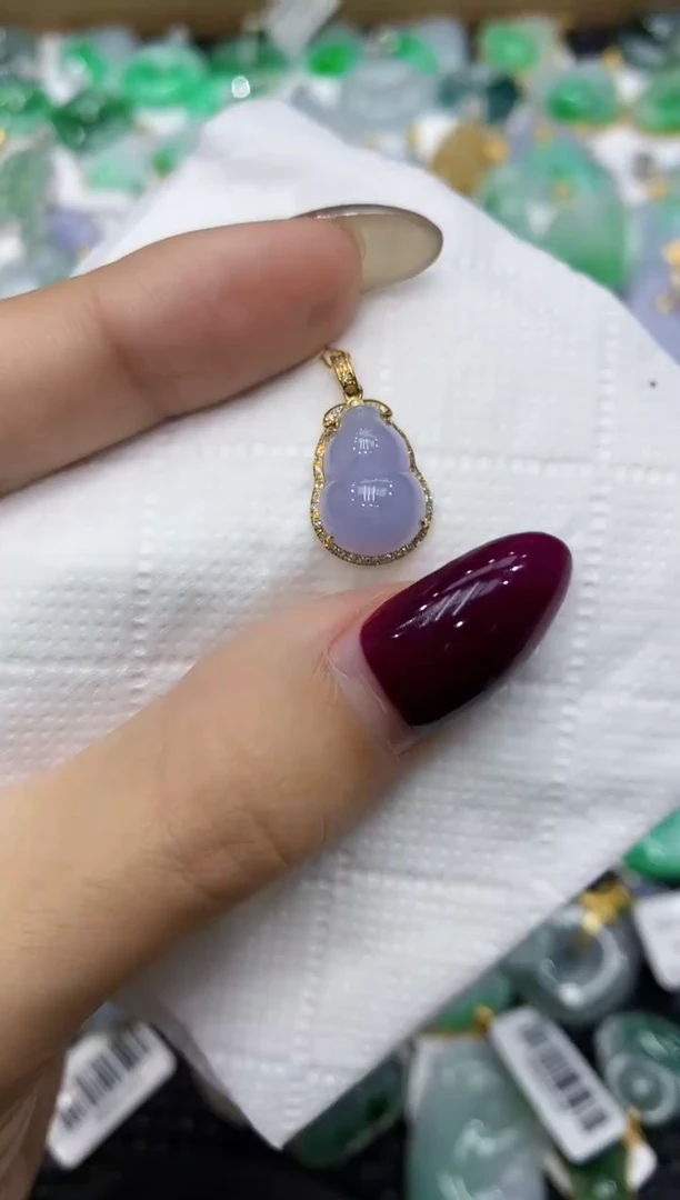 翡翠18K金镶嵌颈饰111111111111