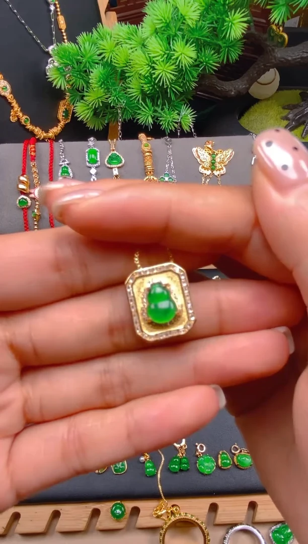 吊坠(不含链)银S925镶嵌翡翠葫芦