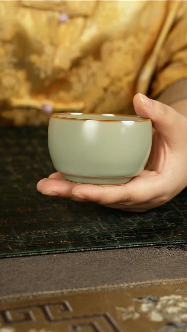 道*善窑厂汝窑粉青杯