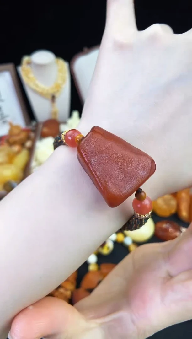 琥珀未镶嵌珠宝奇石柒月