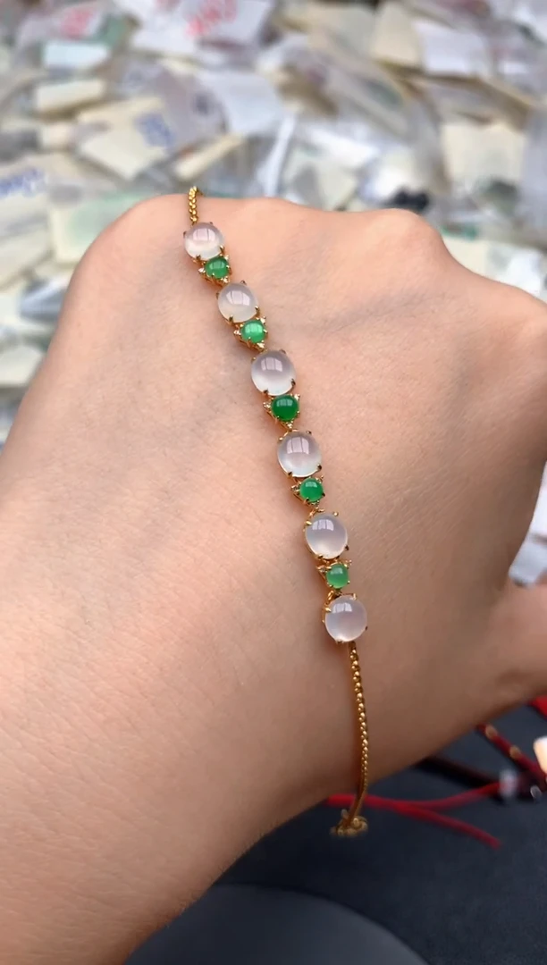 18K金镶嵌挂件翡翠一