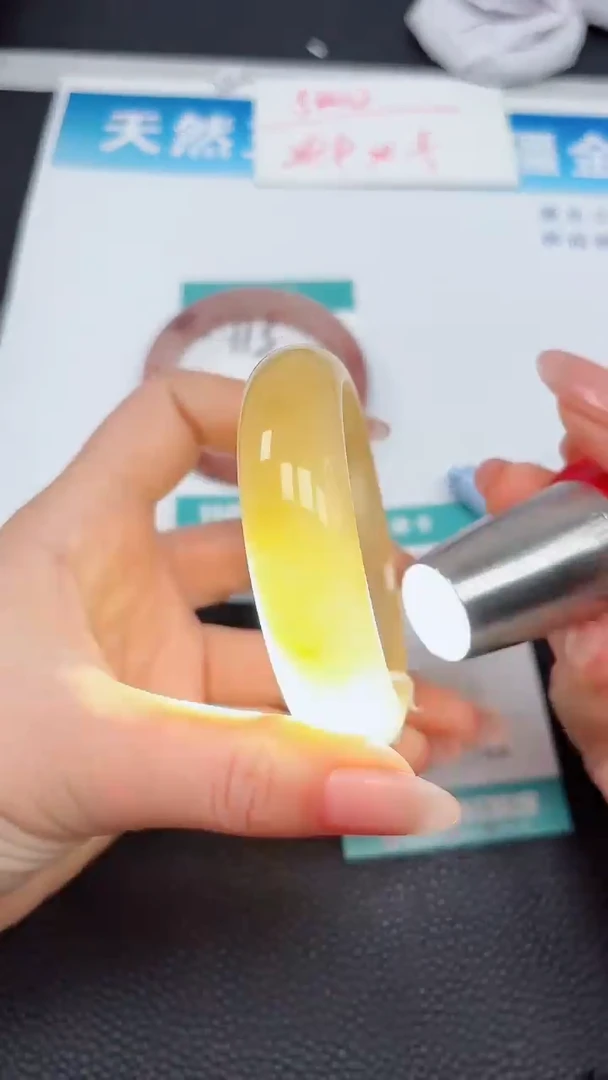 【闪购商品】石英质玉手镯未镶嵌114