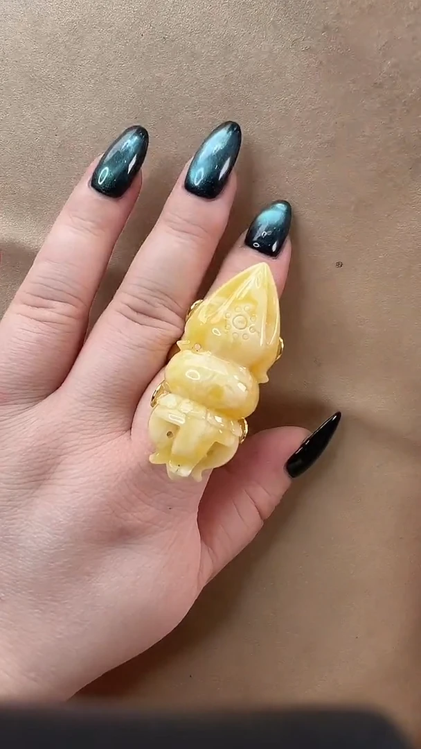 琥珀颈饰未镶嵌戒指