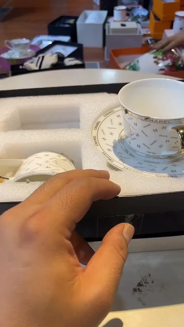 杯鸿辉家品牌瓷器，京东包邮！