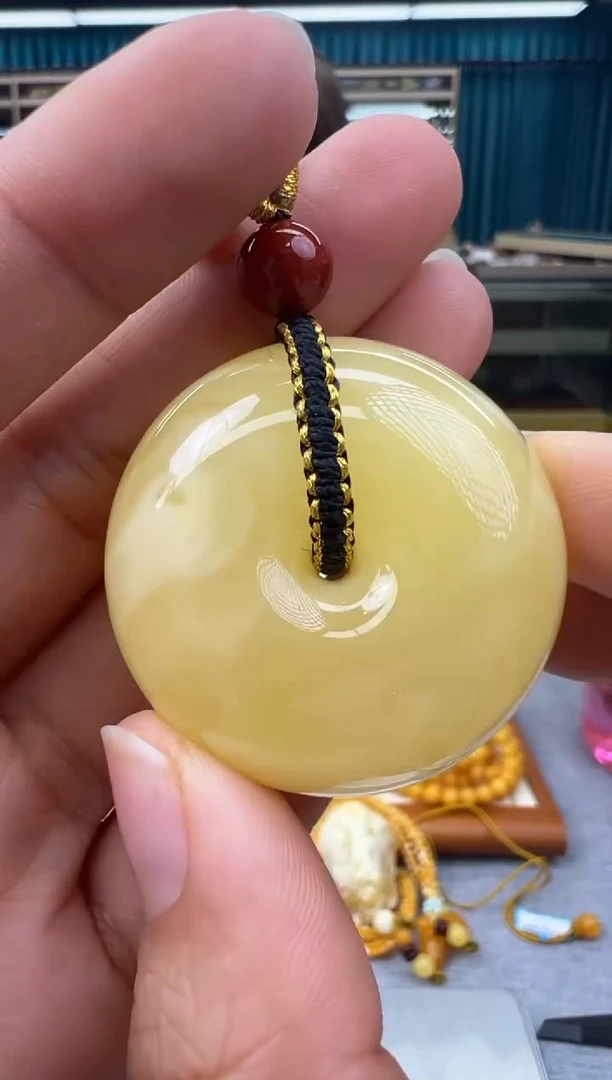 未镶嵌颈饰琥珀189秒拍号