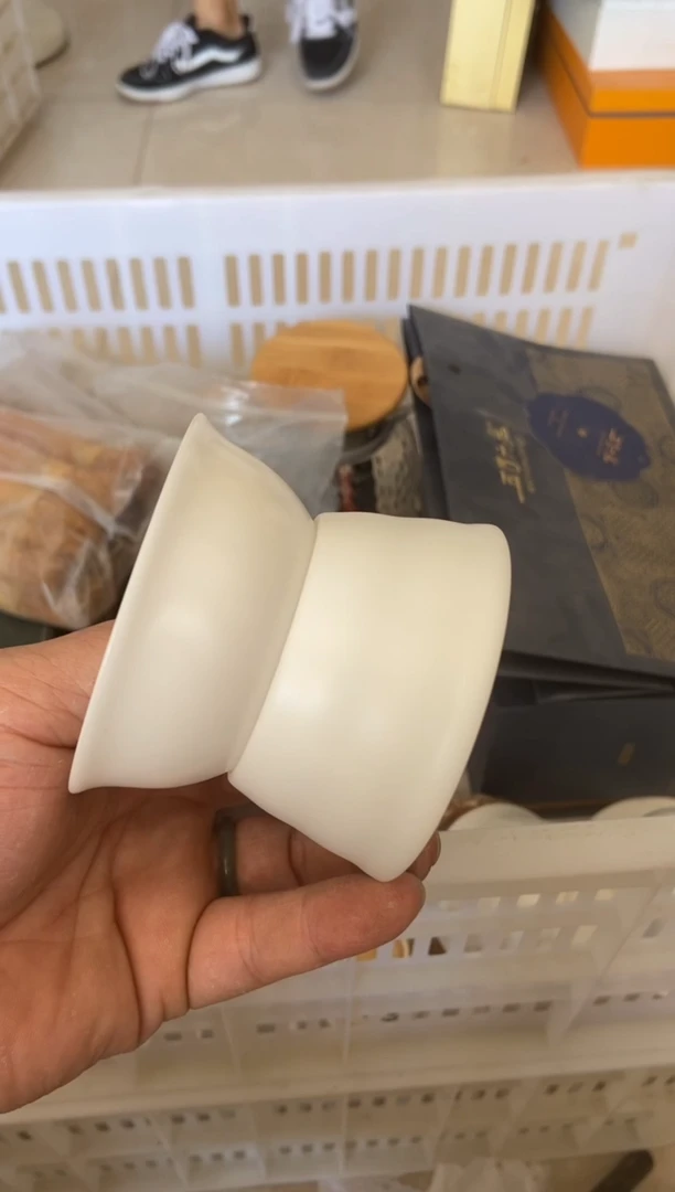 无运费险有瑕疵的摄影的产品有使用过的痕迹有点脏介意勿拍