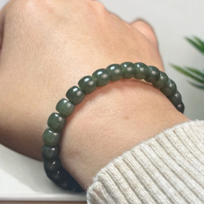 和田玉牛油果绿色直切极限狐手串男女同款精致大方质感节日礼物