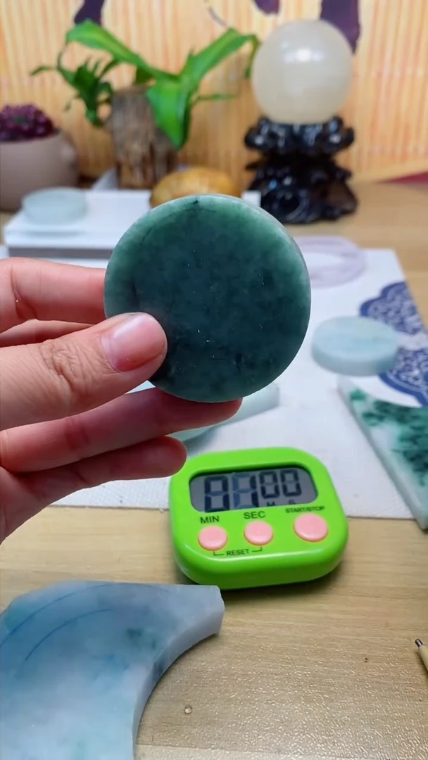 翡翠未镶嵌颈饰翡翠210