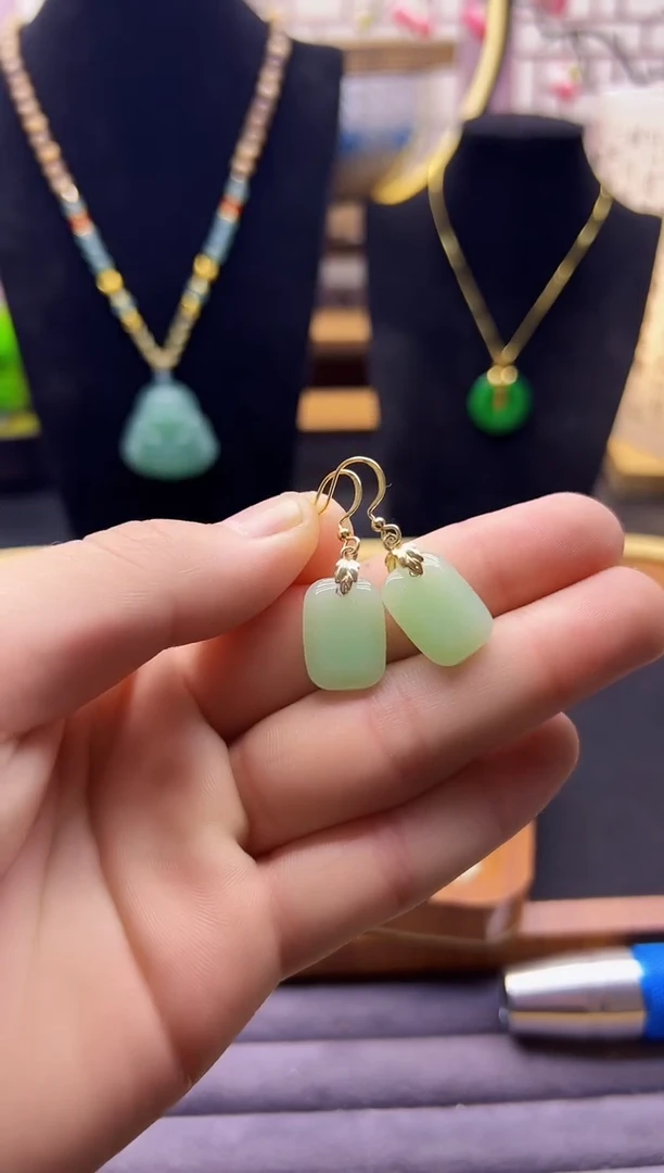 【闪购商品】和田玉耳饰14K金镶嵌E227