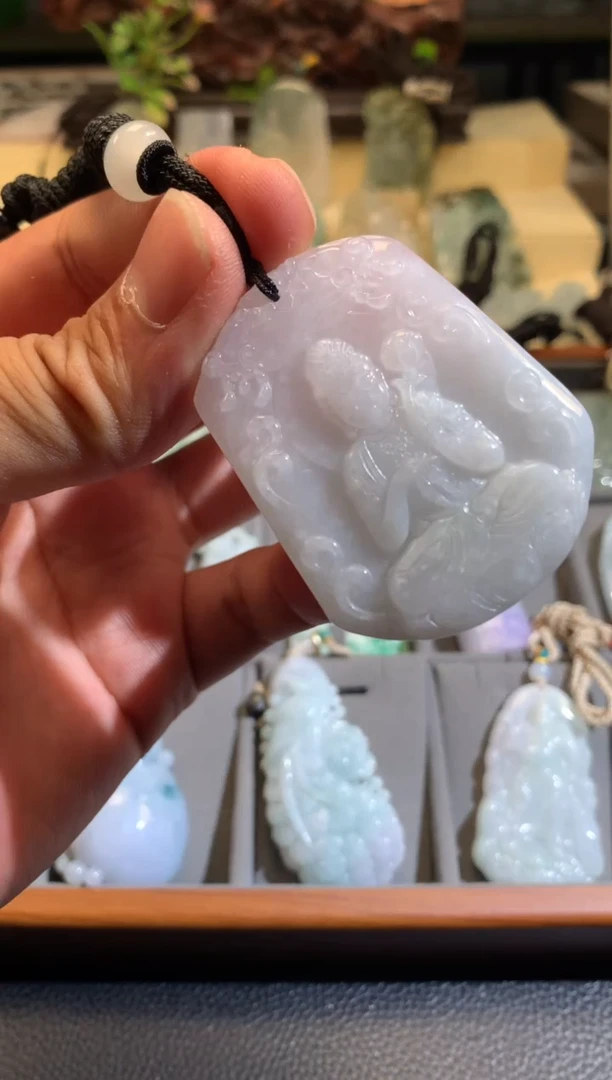 翡翠未镶嵌颈饰6/24/299