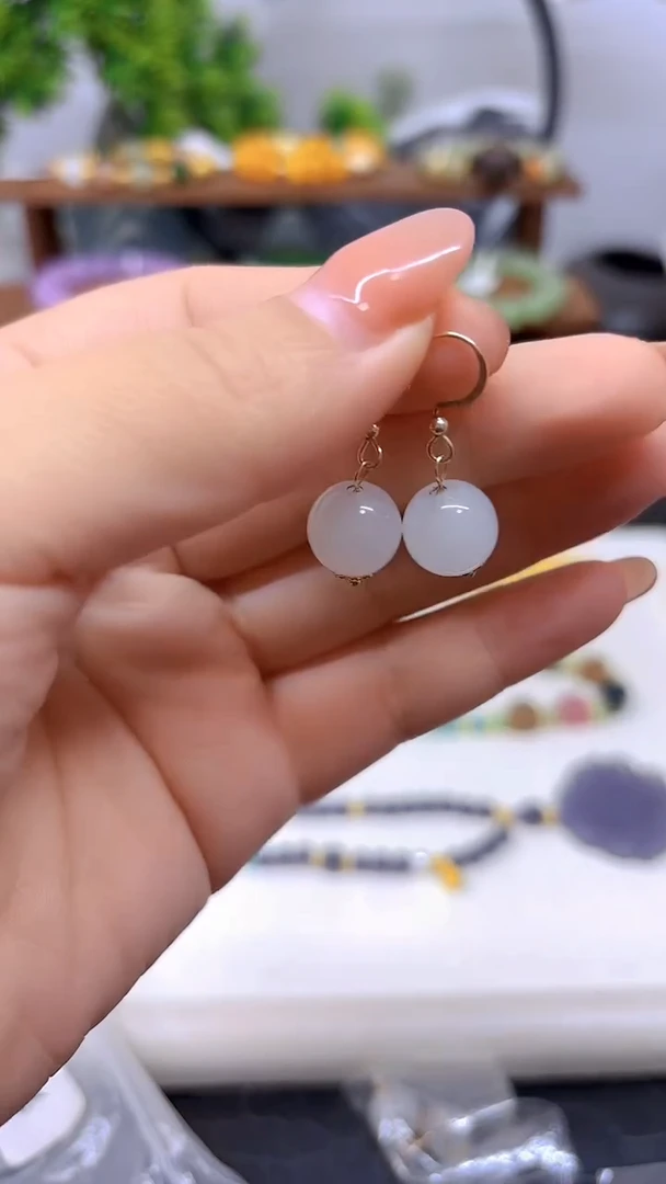 14K金镶嵌和田玉（白玉）耳饰E04