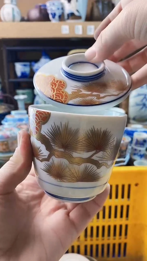 瓷片盖杯 重金 绘