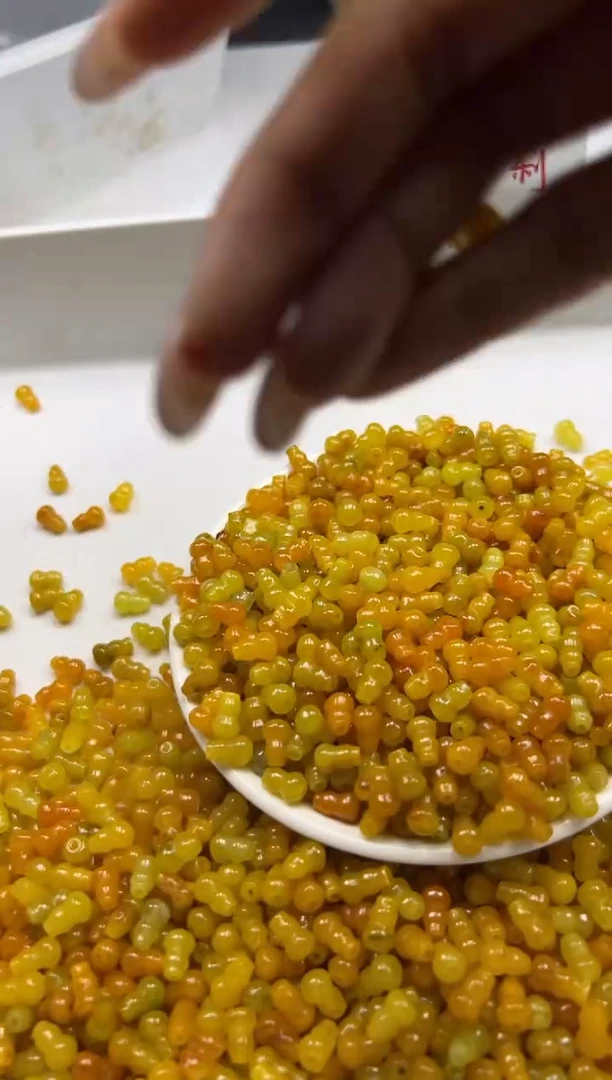 翡翠未镶嵌颈饰 W815黄翡葫芦9*6mm*10颗