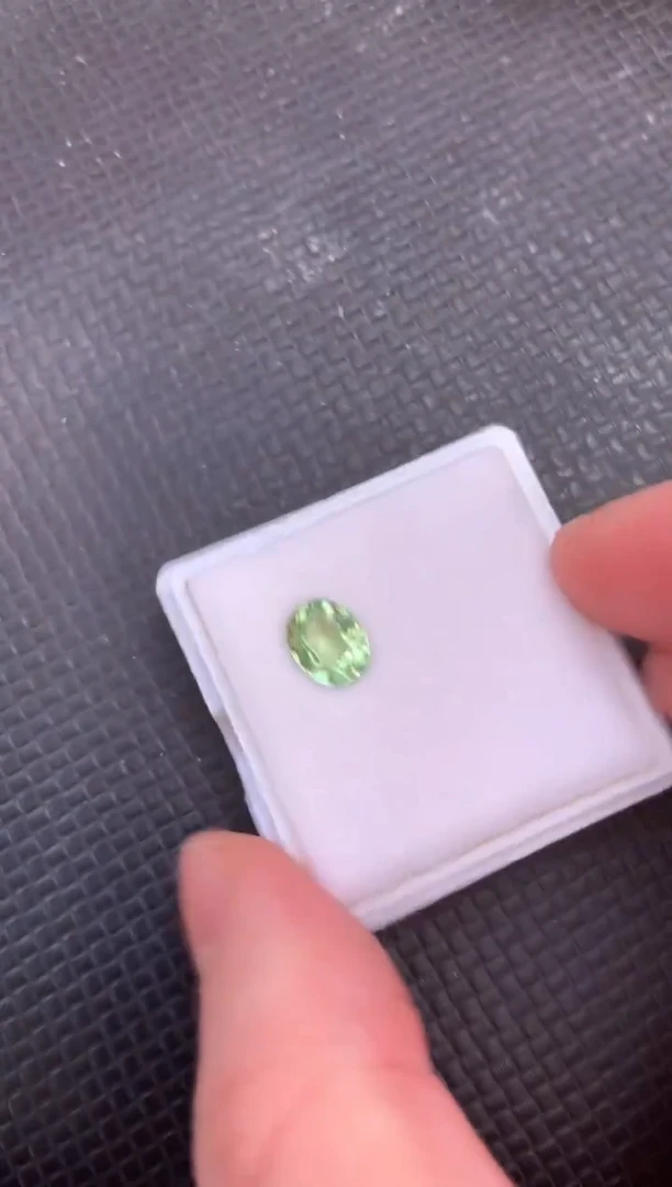 未镶嵌裸石碧玺天然薄荷绿色碧玺1.8ct