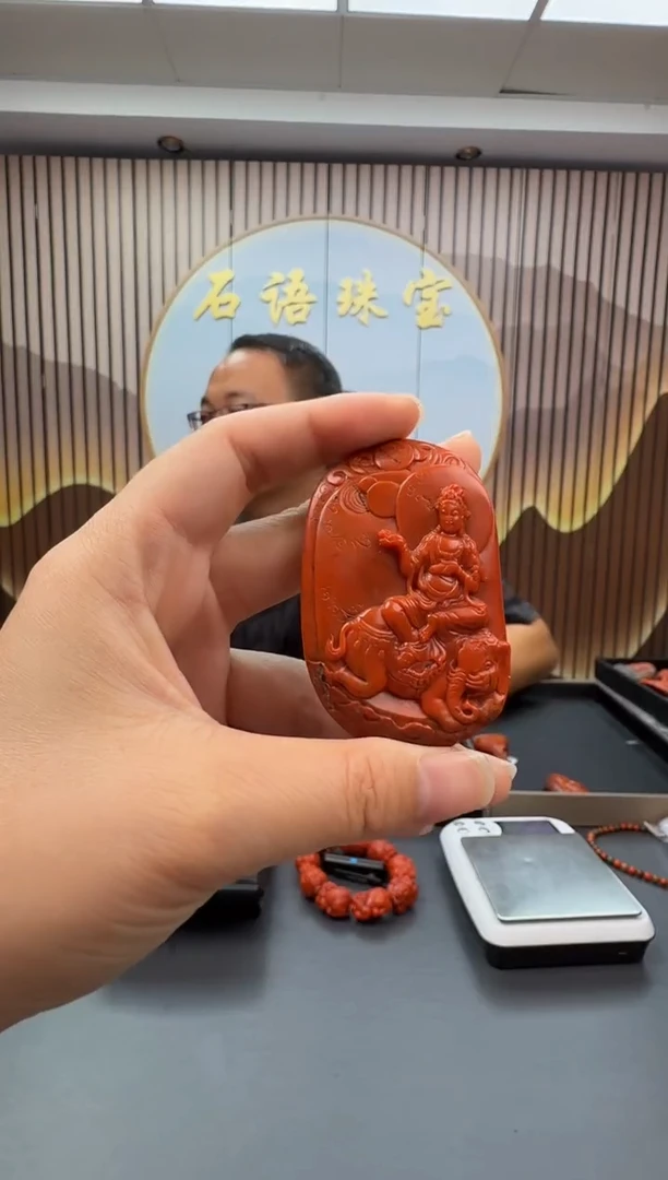 未镶嵌雕刻南红玛瑙114ZB0915产品一个
