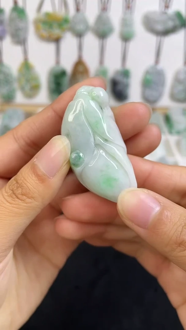 颈饰未镶嵌翡翠1