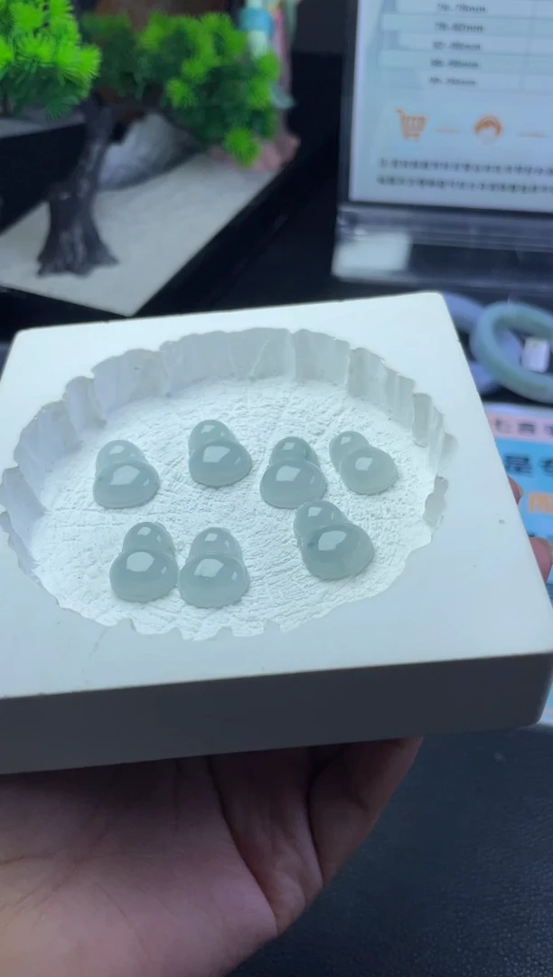翡翠未镶嵌颈饰葫芦多样性发一