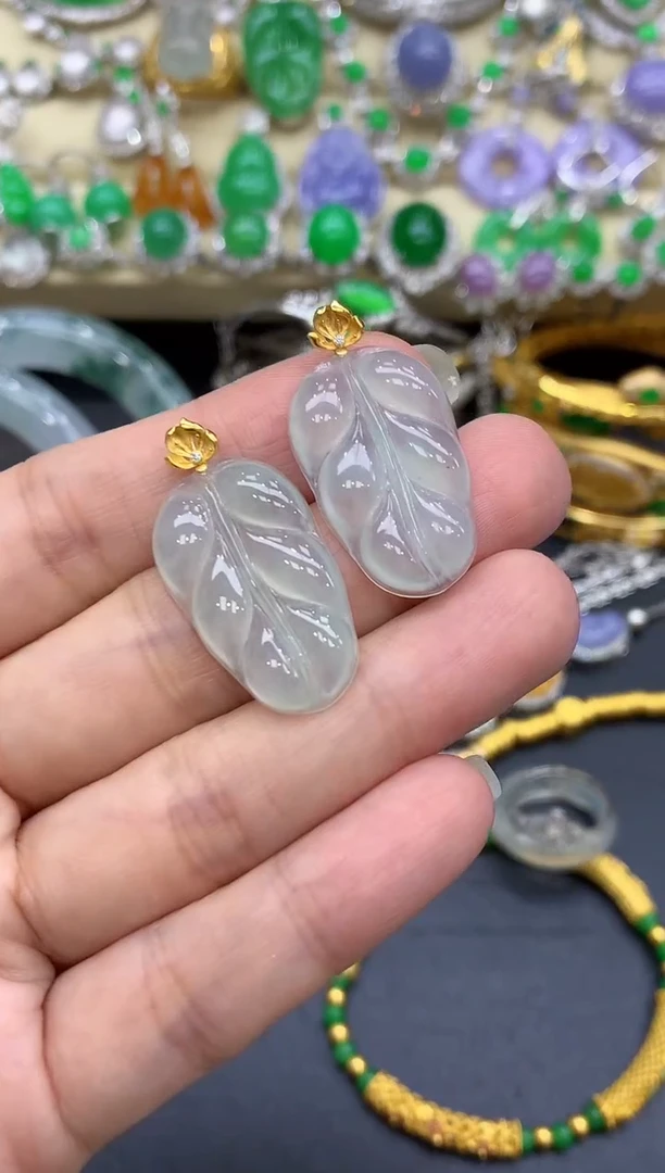 颈饰18K金镶嵌翡翠139-多样性发其一
