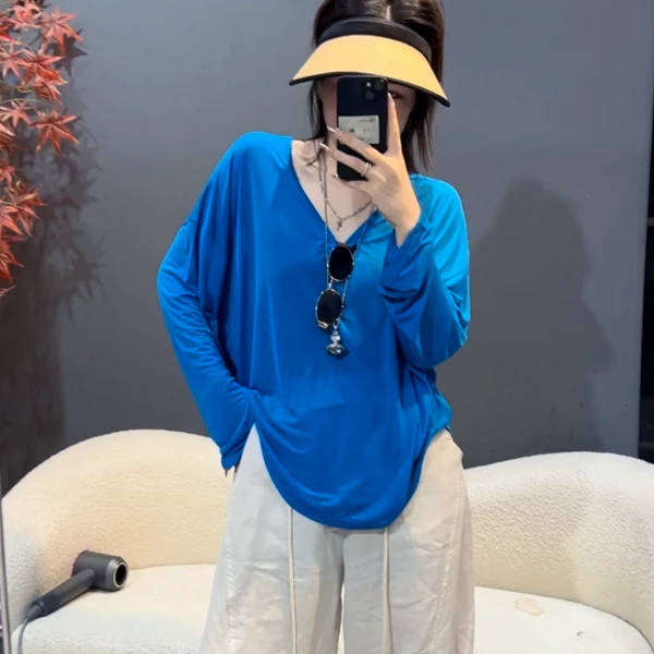 休闲宽松v领轻薄微透防晒t恤女夏季新款百搭显瘦长袖清1