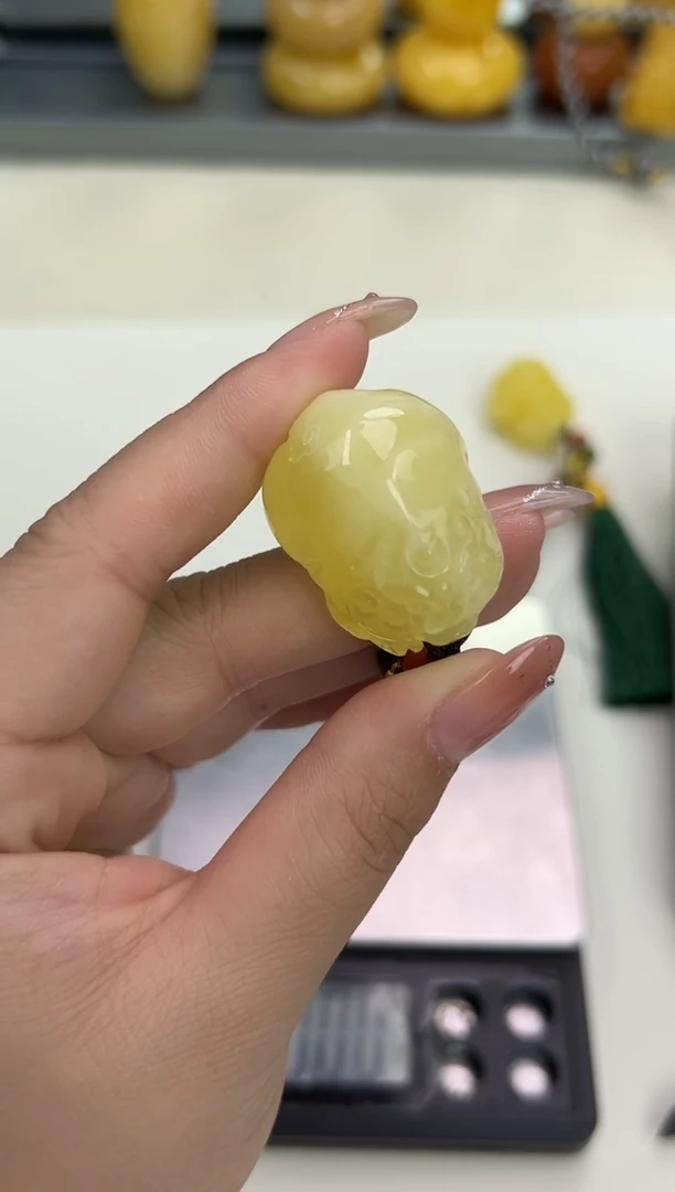 裸石琥珀未镶嵌琥珀蜜蜡吊坠