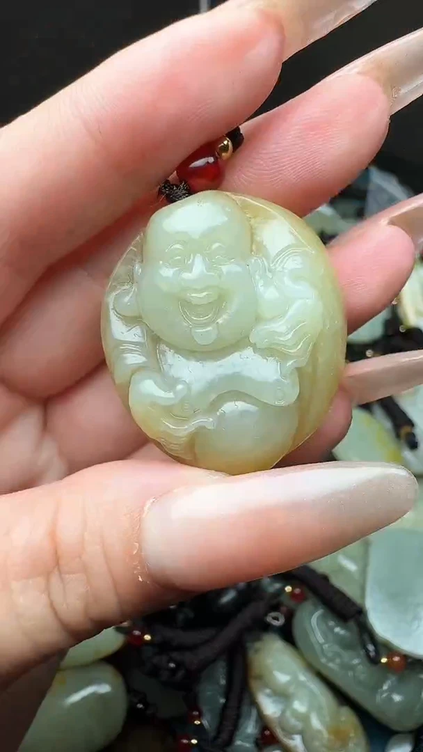 和田玉未镶嵌颈饰1