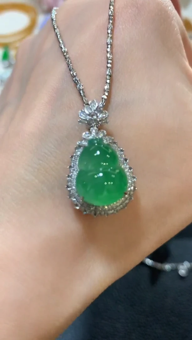 吊坠(不含链)18K金镶嵌翡翠z136