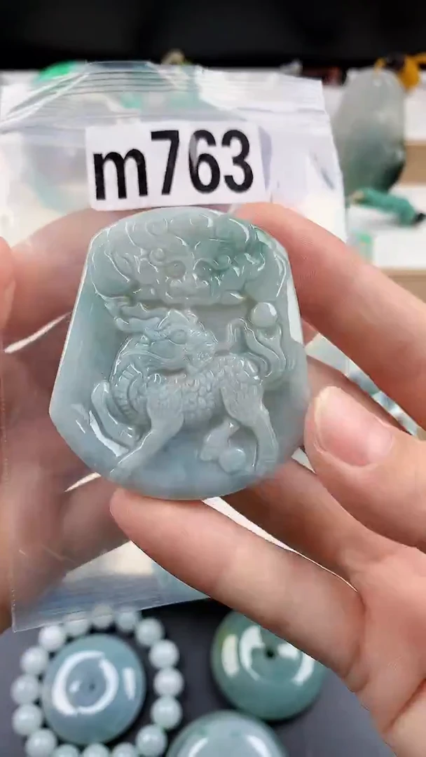 颈饰未镶嵌翡翠天然翡翠吊坠挂件