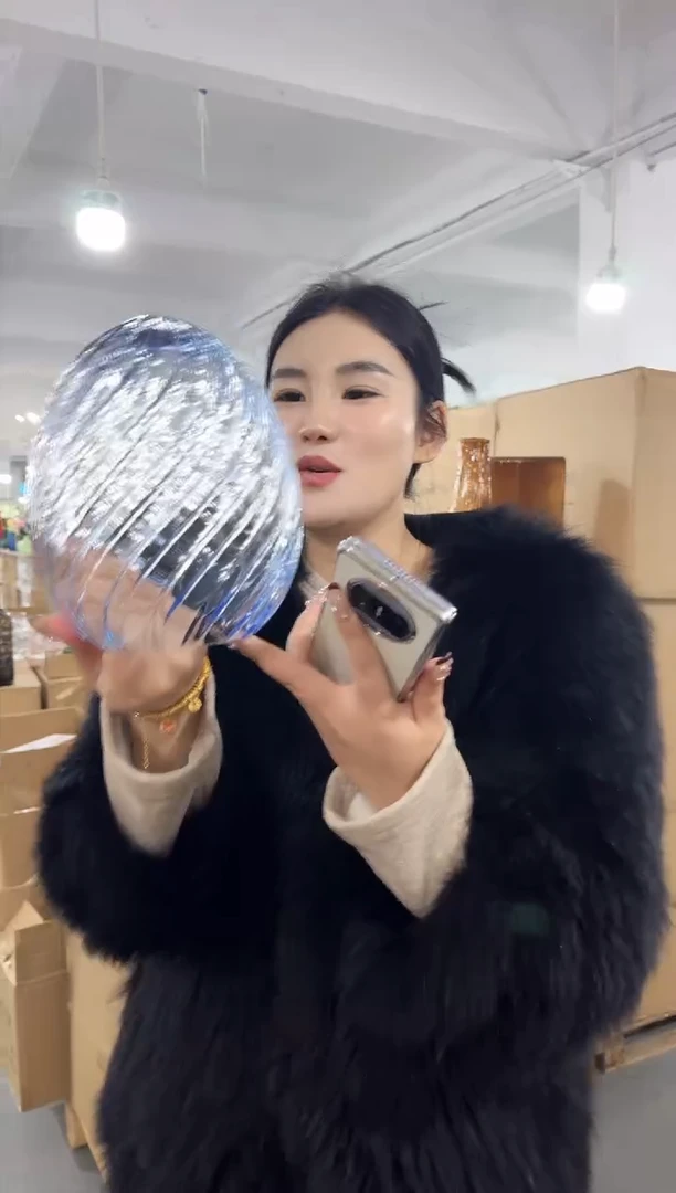 【闪购商品】无铅玻璃UU花瓶微瑕-AGFH