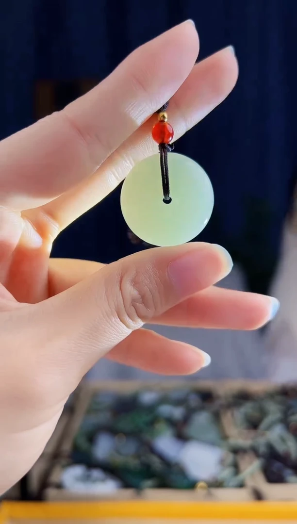 颈饰未镶嵌和田玉拍一发一，多样性发货