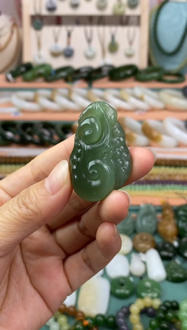 颈饰未镶嵌和田玉（碧玉）天然和田玉碧玉冰绿粉青如意