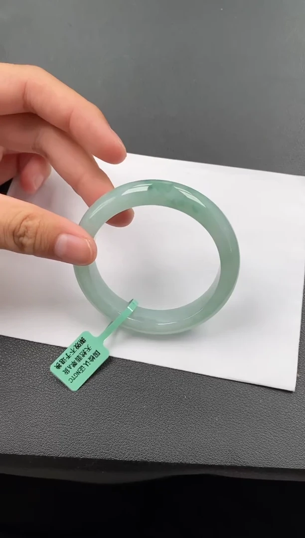 未镶嵌手镯翡翠（绿底绿花小圈）5号