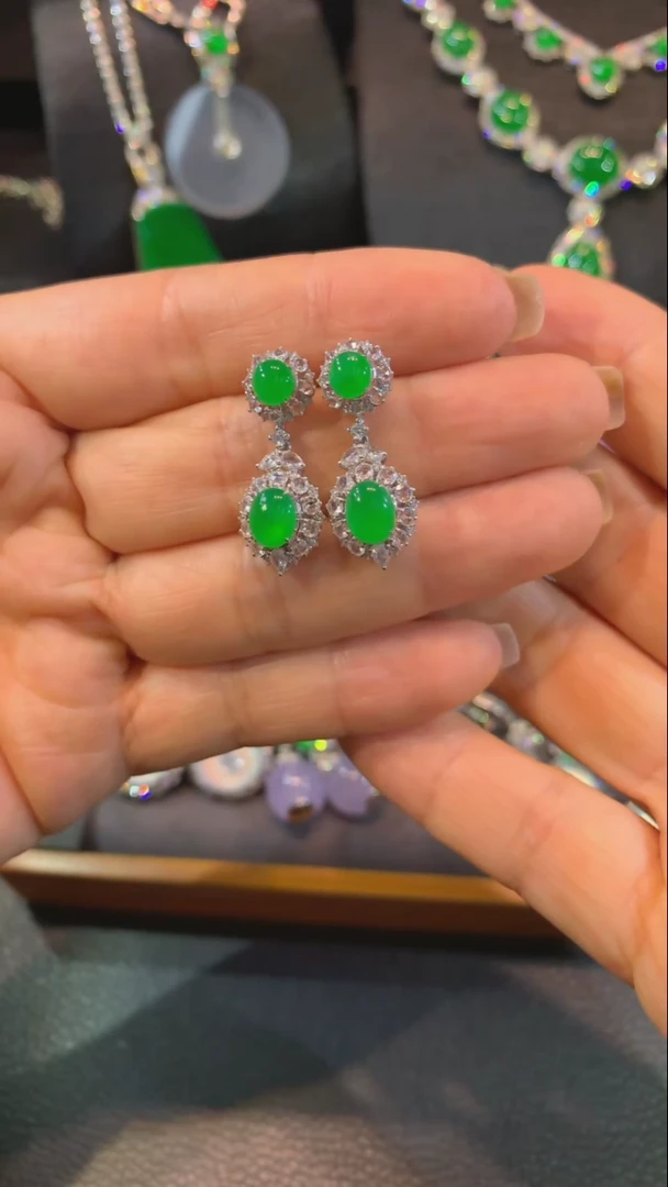 翡翠18K金镶嵌耳饰耳饰