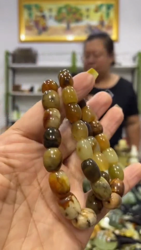 未镶嵌岫玉手串多样性发货发其中一件