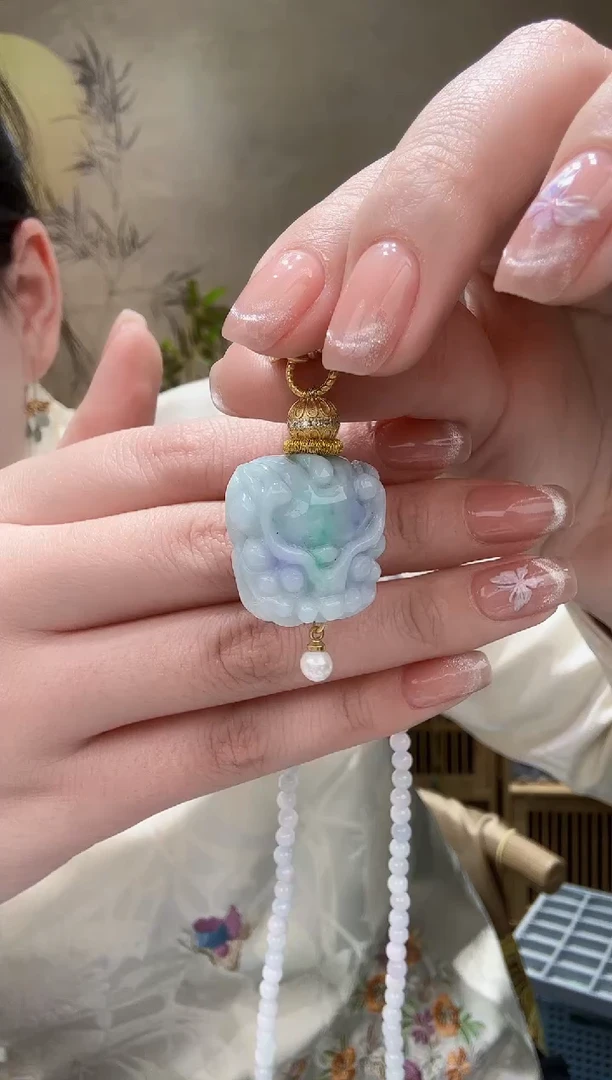 【闪购商品】翡翠颈饰未镶嵌吊坠