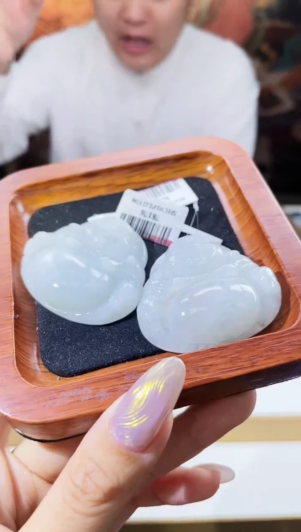 翡翠未镶嵌颈饰多样性发其一挂件