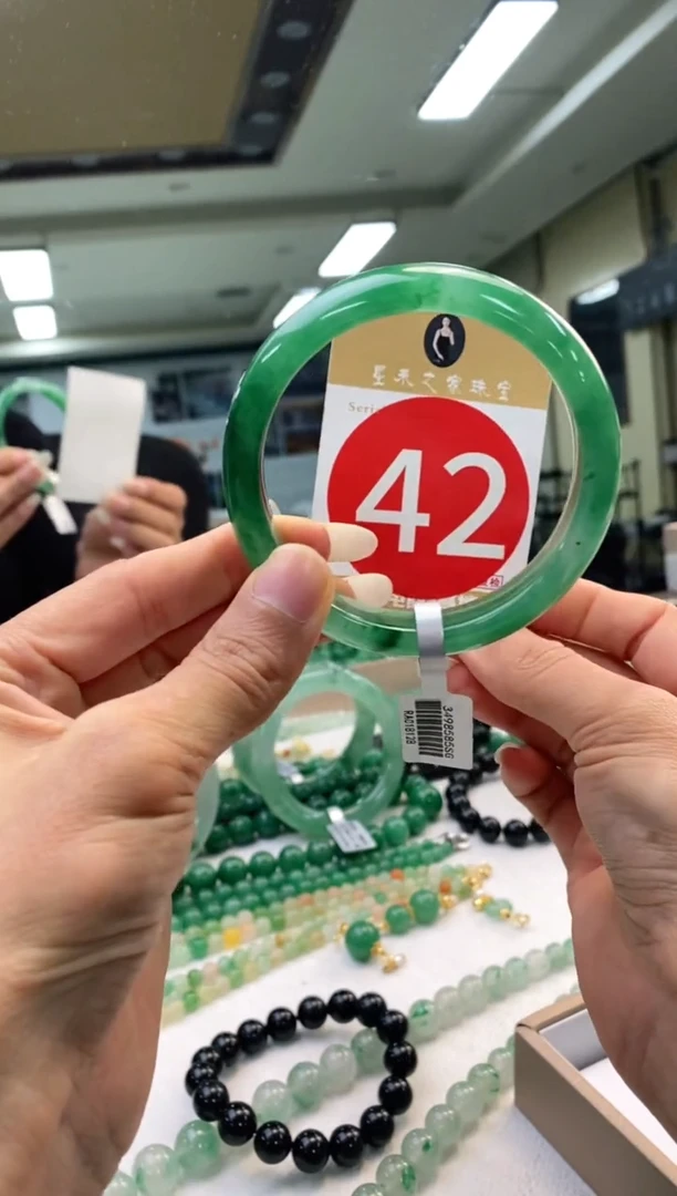 未镶嵌手镯石英质玉57+42