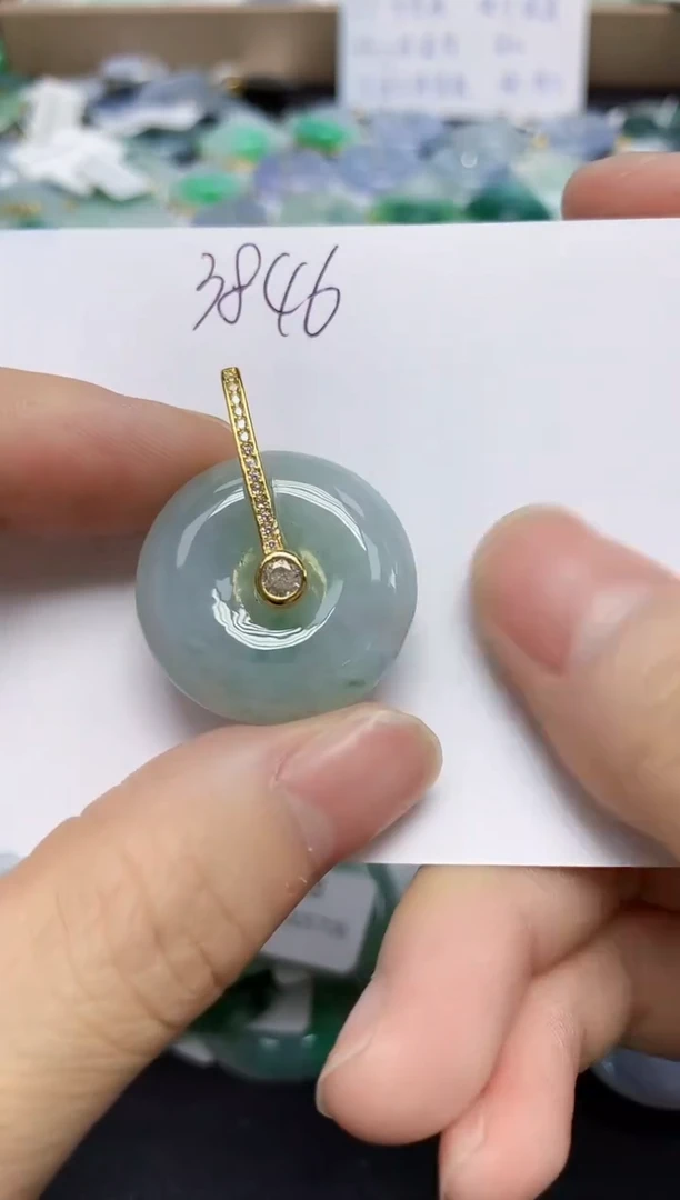 翡翠未镶嵌颈饰天然缅甸翡翠A货