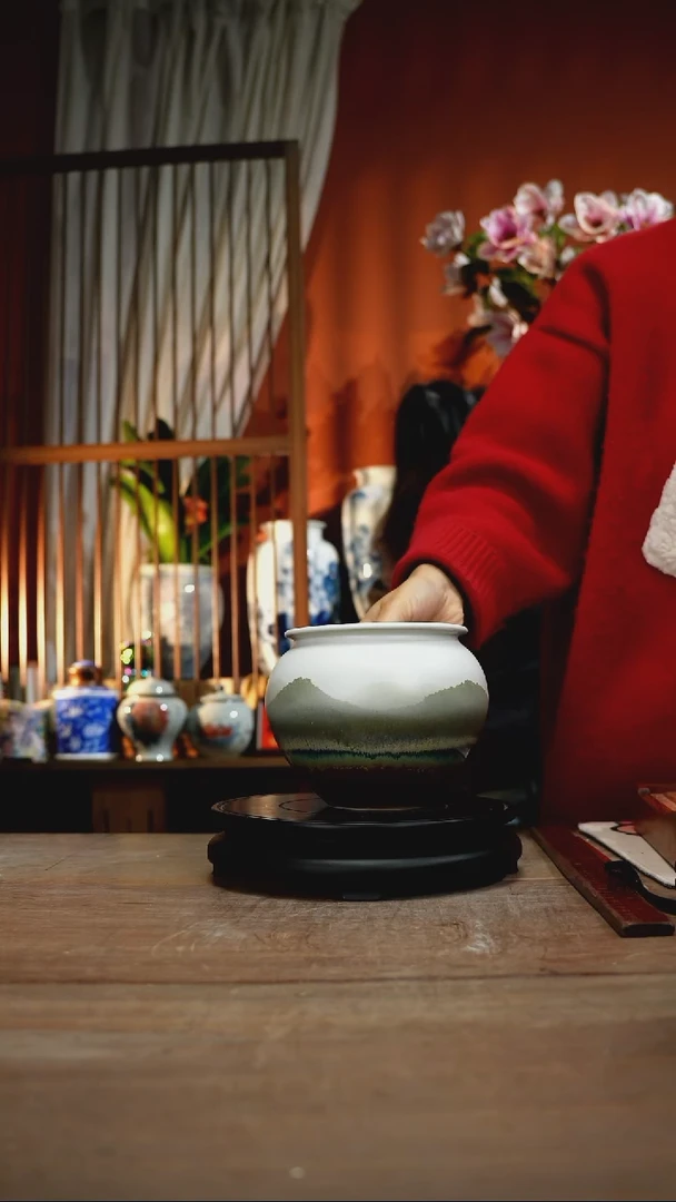 当代景德镇设计师釉下手绘陶瓷花瓶