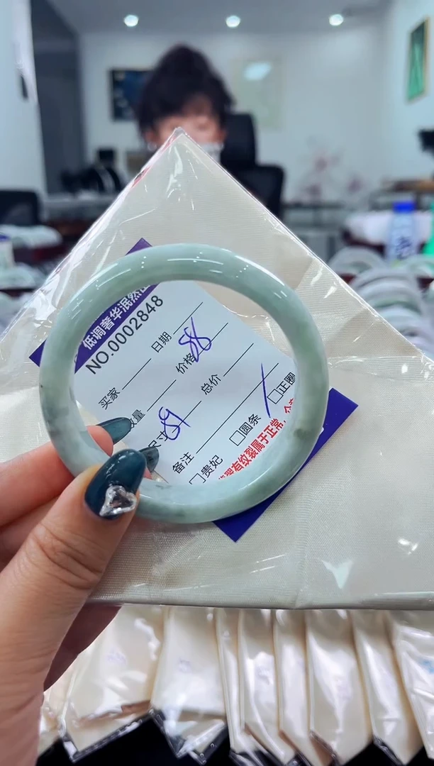 翡翠手镯未镶嵌天然缅甸A货翡翠