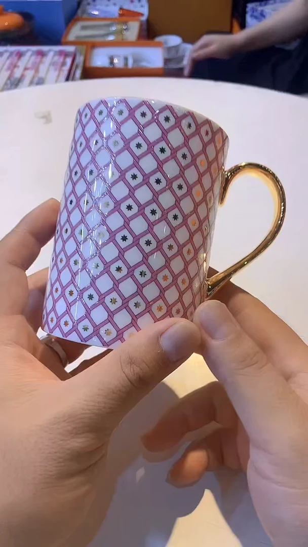 杯鸿辉家品牌瓷器，京东包邮！