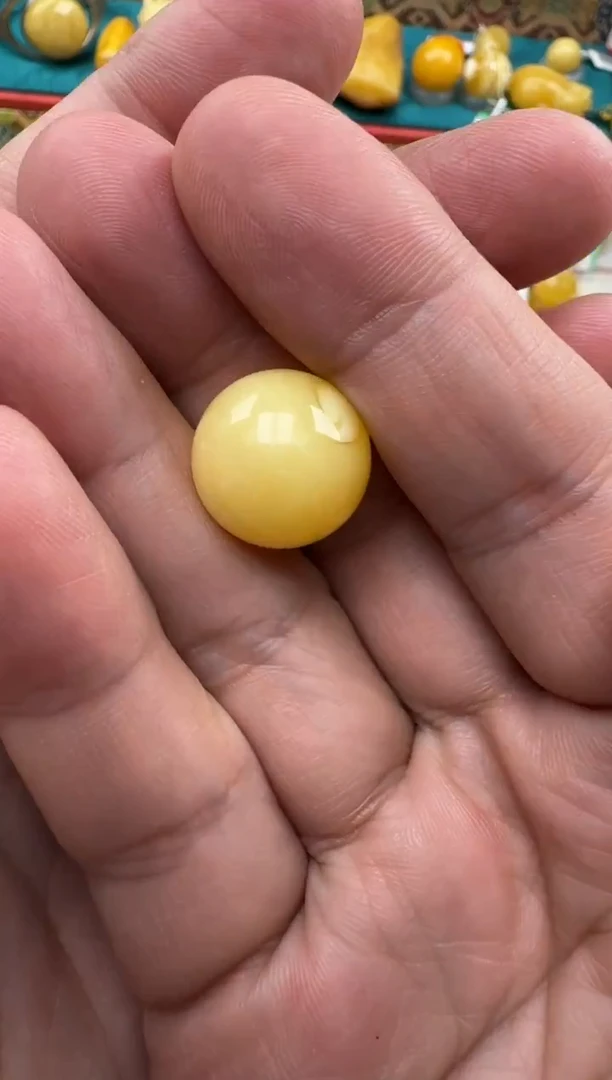 蜜蜡未镶嵌珠宝奇石16+浓蜡单珠HZ068