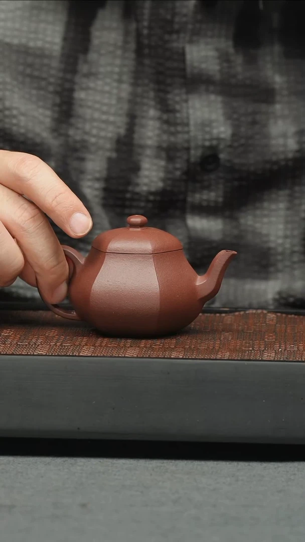 茶壶紫砂五堂  六方梨形-陈行素
